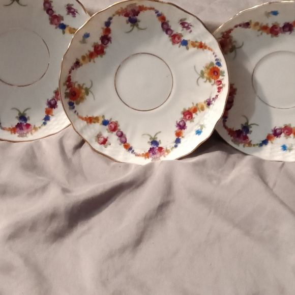 Exquisite Vintage 1938 Epiag Bone China Czechoslovakia  set of 3 Saucers - Picture 3 of 8